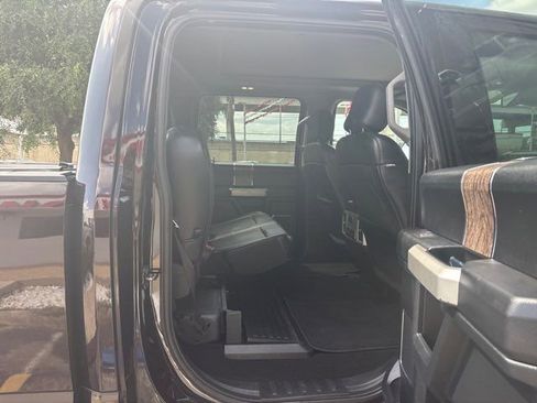 Used 2019 Ford F250 Lariat w/ Lariat Ultimate Package AWD/4WD image 61