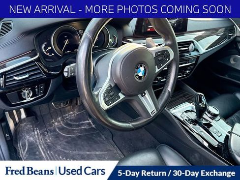 Used 2018 BMW M550i xDrive image 12