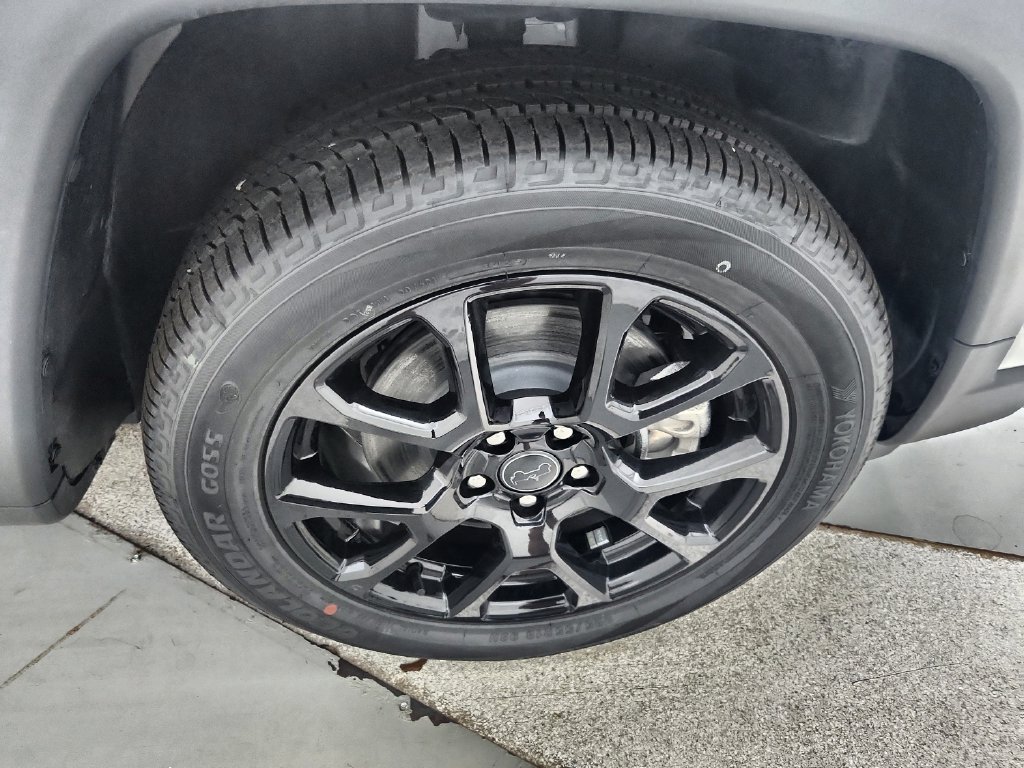 New 2026 Jeep Compass Latitude AWD/4WD image 33