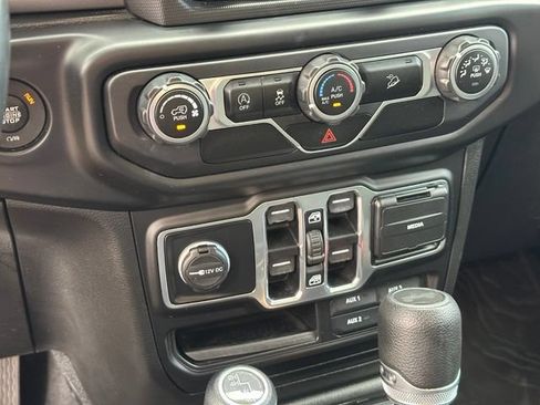 Used 2020 Jeep Wrangler Unlimited Sport AWD/4WD image 29