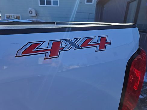 Used 2015 Chevrolet Colorado LT w/ LT Convenience Package image 15