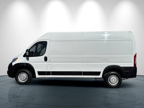 Used 2026 RAM ProMaster 2500 w/ Convenience Group FWD image 7