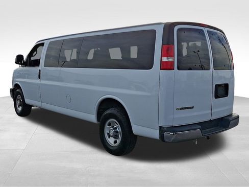 Used 2018 Chevrolet Express 3500 LT w/ LT Preferred Equipment Group image 4