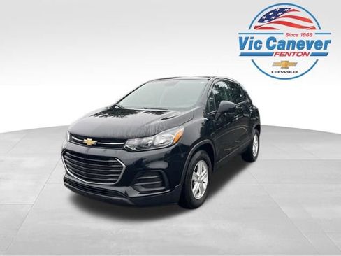 Used 2019 Chevrolet Trax LS w/ Tint and Cruise Package FWD image 1