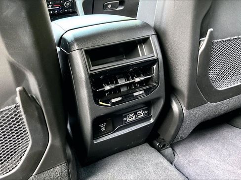 Certified 2025 Jeep Grand Cherokee Laredo X w/ Luxury Tech Group I AWD/4WD image 32