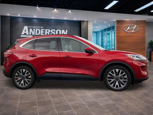 Used 2020 Ford Escape Titanium AWD/4WD image 28