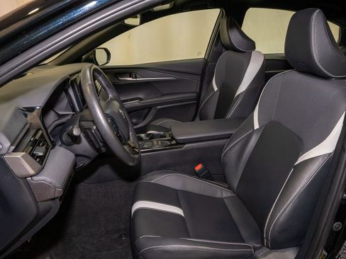 Certified 2025 Toyota Camry SE image 10