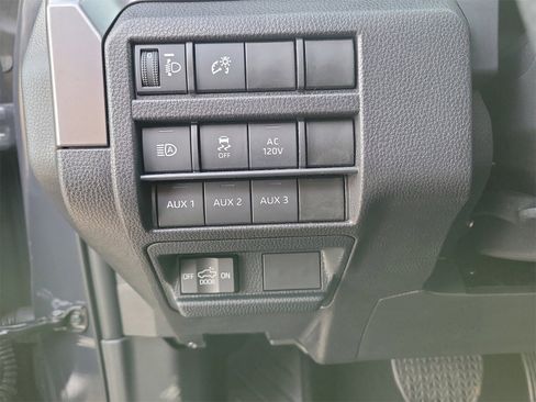 Used 2025 Toyota Tacoma TRD Off-Road image 21