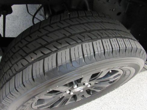 Used 2019 Nissan Titan Platinum Reserve w/ Platinum Utility Package image 30