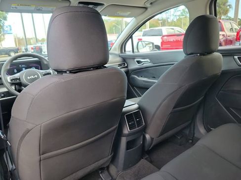 Used 2024 Kia Sportage LX image 10