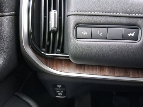 New 2026 Nissan Armada SL image 11