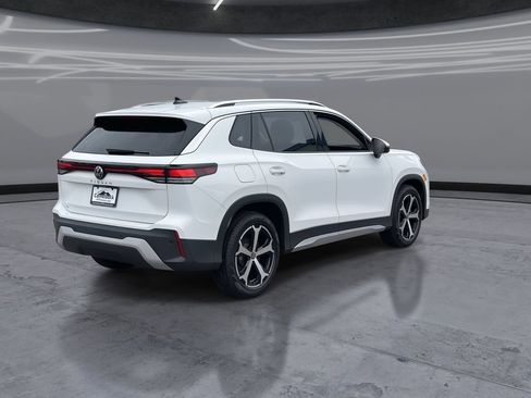 New 2026 Volkswagen Tiguan SE FWD image 5