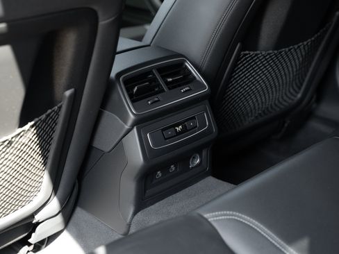 Certified 2023 Audi A6 Premium Plus w/ Premium Plus Package AWD/4WD image 24