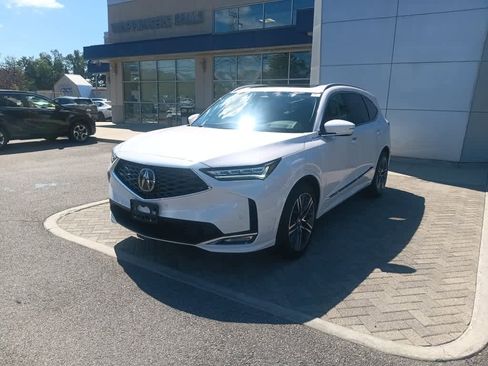 Used 2025 Acura MDX SH-AWD w/ Advance Package image 2