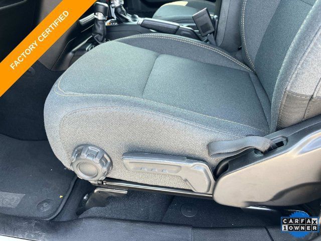 Used 2026 Jeep Wrangler Unlimited Sahara AWD/4WD image 27