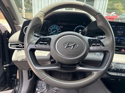 Used 2021 Hyundai Elantra SEL w/ Convenience + Premium Package image 13