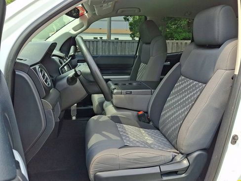 Used 2019 Toyota Tundra SR5 AWD/4WD image 14