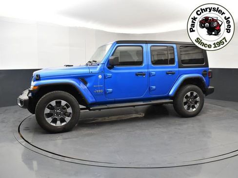 Used 2022 Jeep Wrangler Unlimited Sahara w/ Cold Weather Group image 3