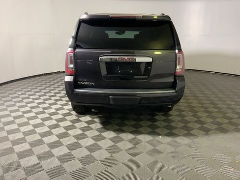 Used 2018 GMC Yukon Denali w/ Denali Ultimate Package image 8