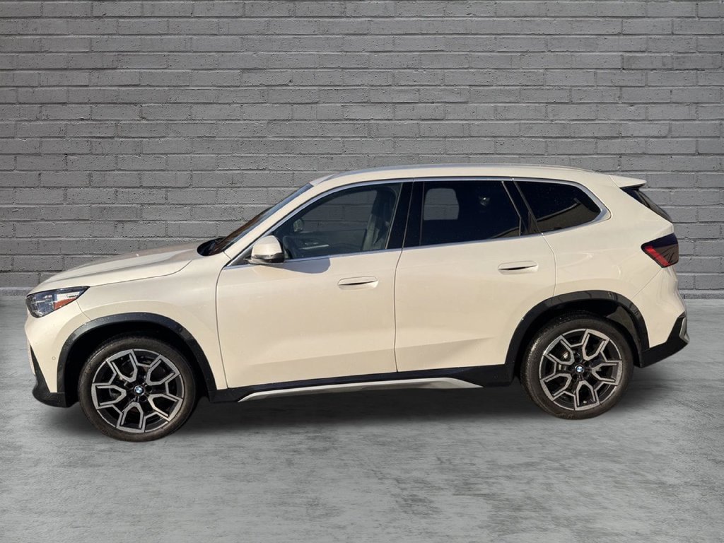 Used 2026 BMW X1 xDrive28i AWD/4WD image 3
