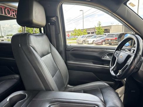 Used 2023 Chevrolet Suburban LT AWD/4WD image 12