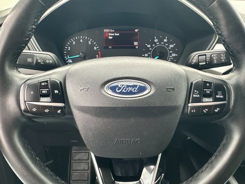 Certified 2022 Ford Escape SE w/ SE Sport Appearance Package image 24