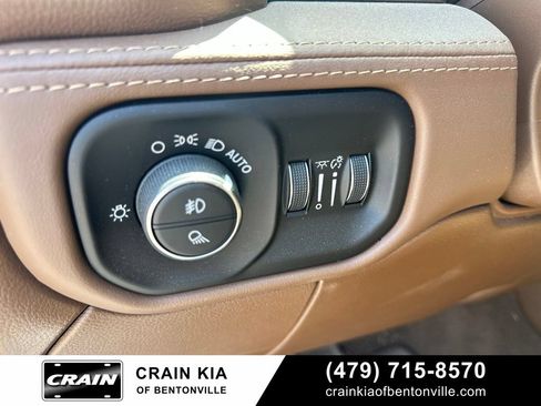 Used 2022 RAM 3500 Limited AWD/4WD image 18