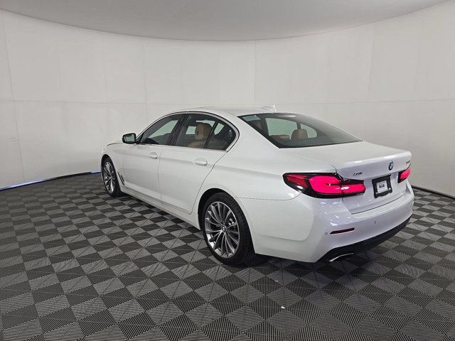 Used 2023 BMW 530i xDrive w/ Premium Package AWD/4WD image 4