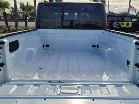 New 2026 Jeep Gladiator Willys AWD/4WD image 7