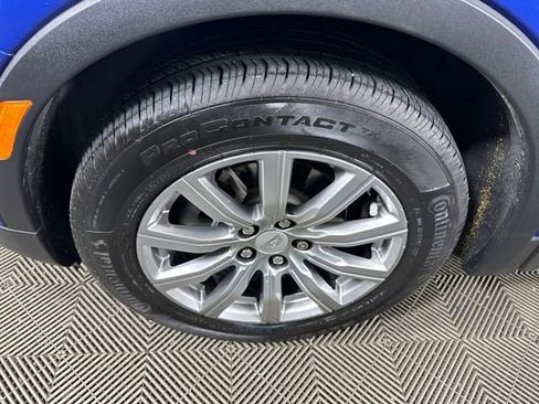 Used 2021 Cadillac XT4 Premium Luxury image 10