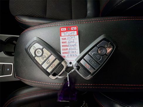 Used 2024 Ford Escape ST-Line w/ Tech Pack #1 image 33