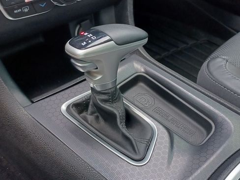 Used 2017 Dodge Charger R/T w/ Plus Group RWD image 27