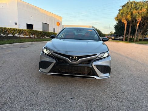 Used 2021 Toyota Camry XSE FWD image 5