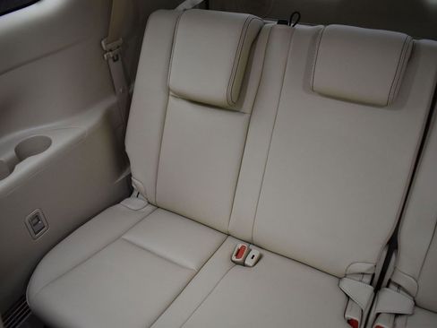 Used 2018 Toyota Highlander Limited image 29