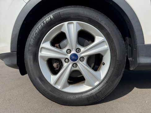 Used 2016 Ford Escape SE w/ Equipment Group 201A FWD image 13
