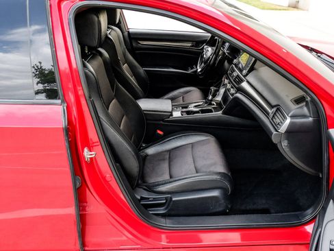 Used 2019 Honda Accord Sport image 40