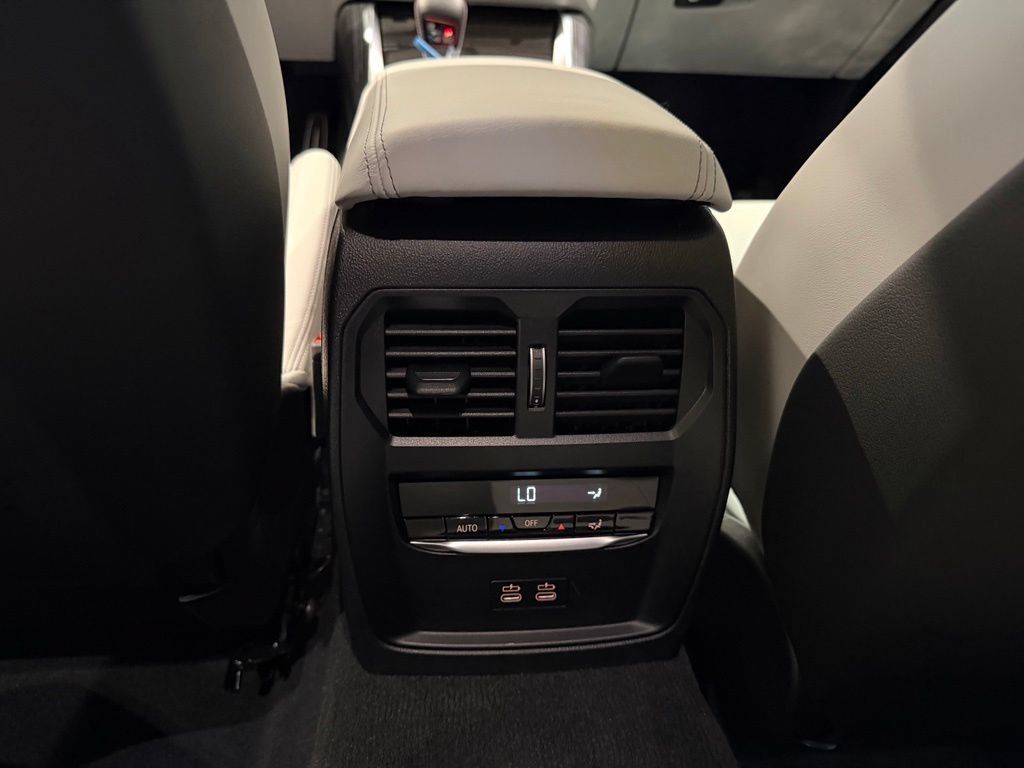 Used 2025 BMW M3 Competition AWD/4WD image 44