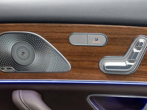 Used 2022 Mercedes-Benz GLS 450 4MATIC image 15