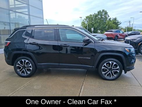 Used 2023 Jeep Compass Limited w/ Sun and Sound Group AWD/4WD image 2