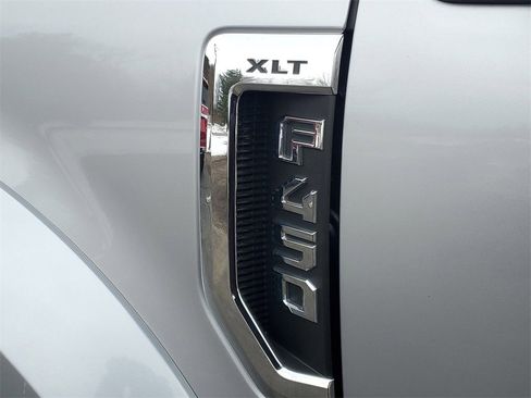 Used 2021 Ford F450 XLT w/ XLT Premium Package image 39