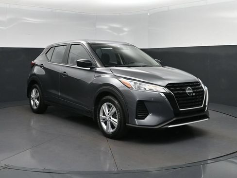 Used 2024 Nissan Kicks S FWD image 9