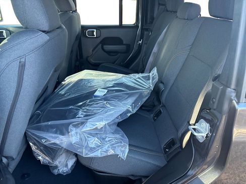 New 2026 Jeep Gladiator Sport image 10