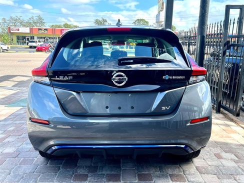 Used 2022 Nissan Leaf SV w/ SV Technology Package image 9