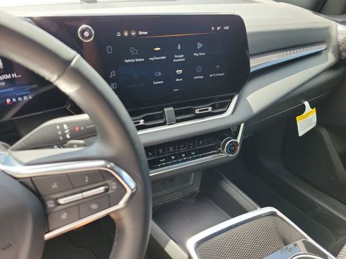 Used 2025 Chevrolet Equinox LT FWD image 21