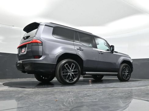 Used 2025 Lexus GX 550 w/ Accessory Package (2T) AWD/4WD image 46