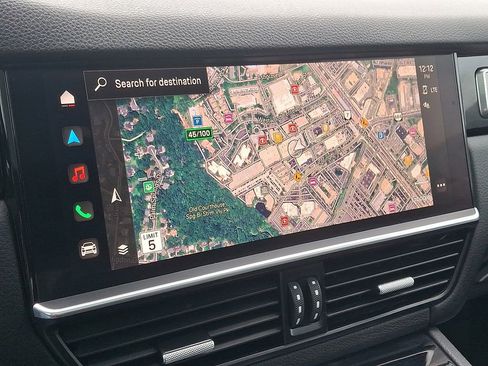 Used 2023 Porsche Cayenne Coupe image 19