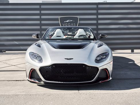 Used 2023 Aston Martin DBS Volante image 20