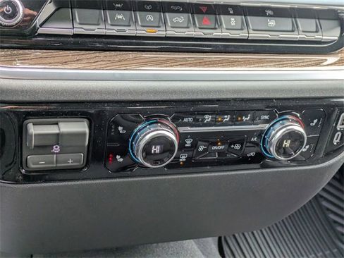 New 2026 GMC Sierra 1500 Elevation image 21