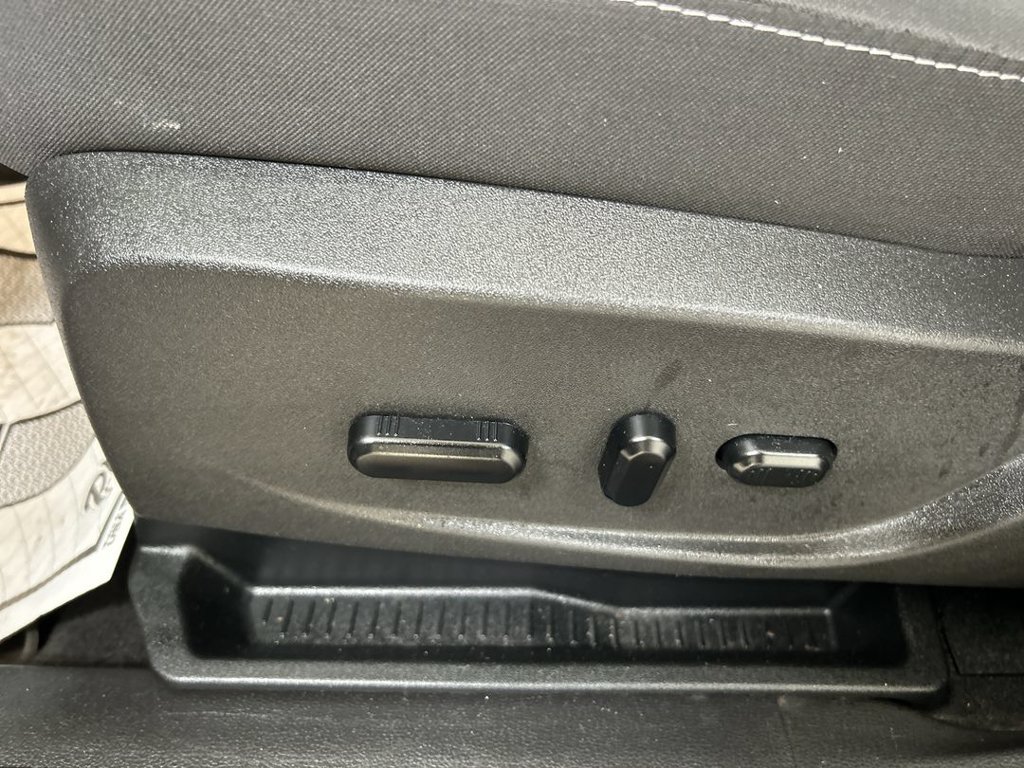 Used 2019 Ford Escape SE AWD/4WD image 12
