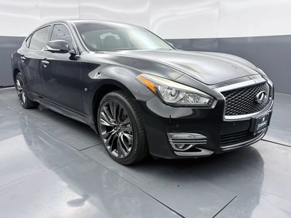 Used 2017 INFINITI Q70 L 3.7